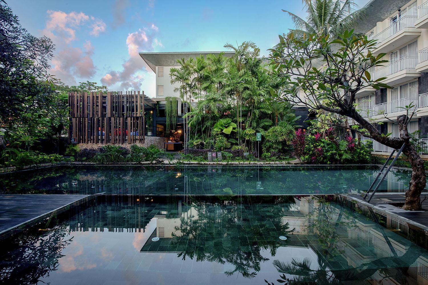 เดอะ 1O1 บาหลี ฟอนตานา เซมินยัก Hotel เลอกีอัน ภายนอก รูปภาพ